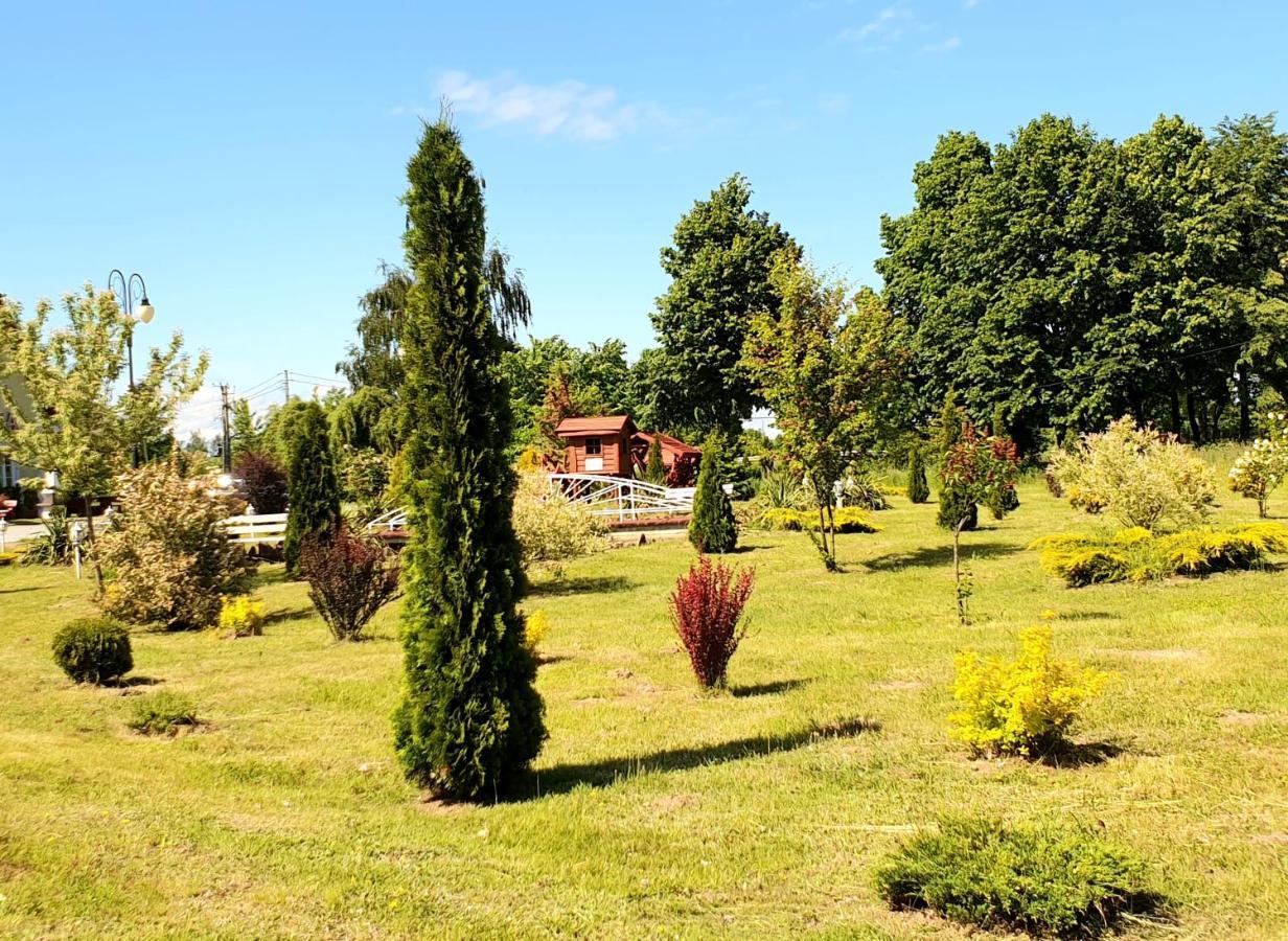 Willa Park Ostrowiec Swietokrzyski Luaran gambar