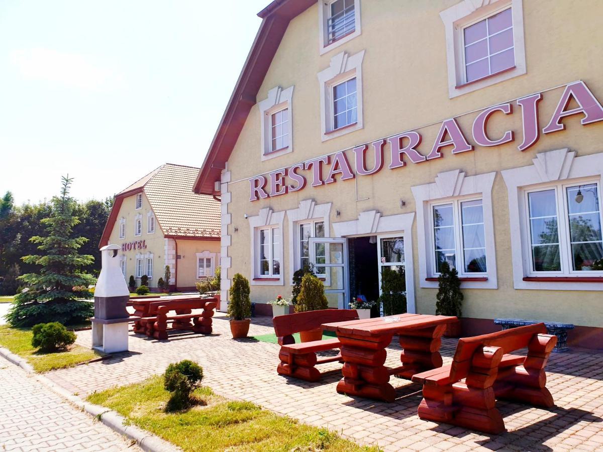 Willa Park Ostrowiec Swietokrzyski Luaran gambar