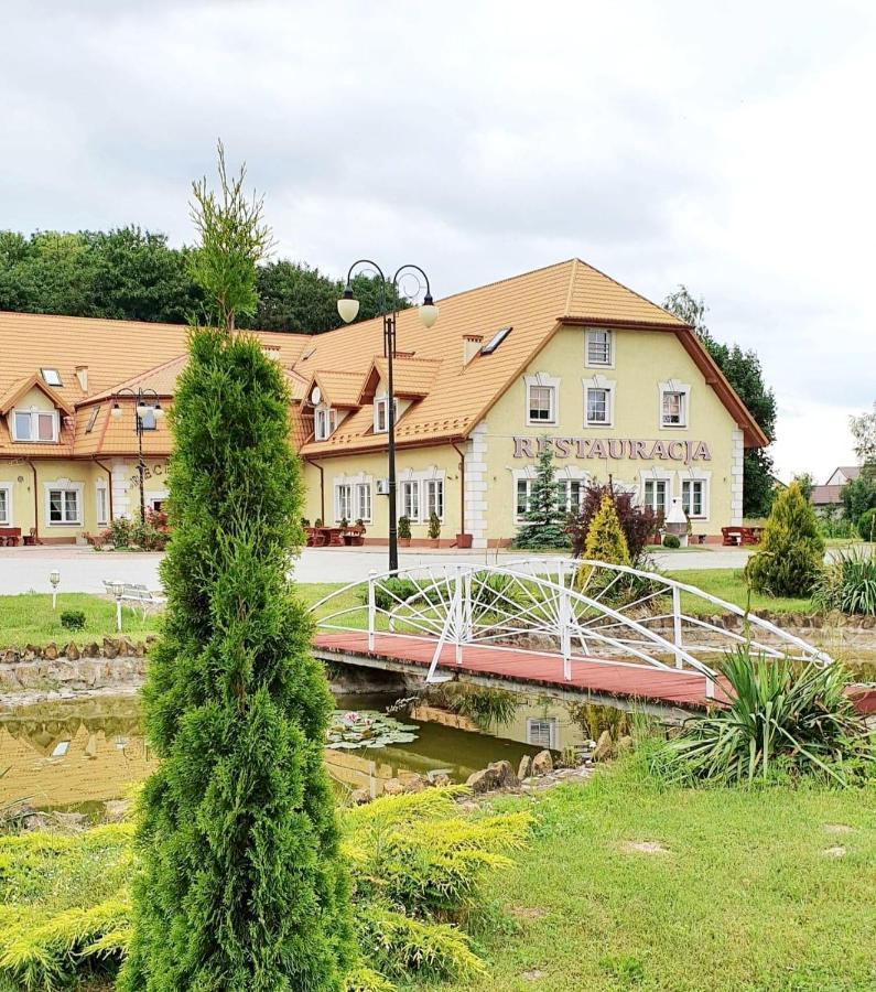 Willa Park Ostrowiec Swietokrzyski Luaran gambar
