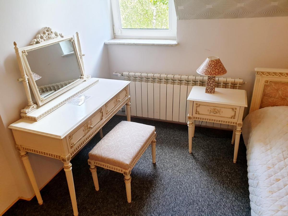 Willa Park Ostrowiec Swietokrzyski Luaran gambar