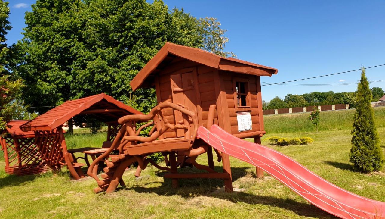 Willa Park Ostrowiec Swietokrzyski Luaran gambar