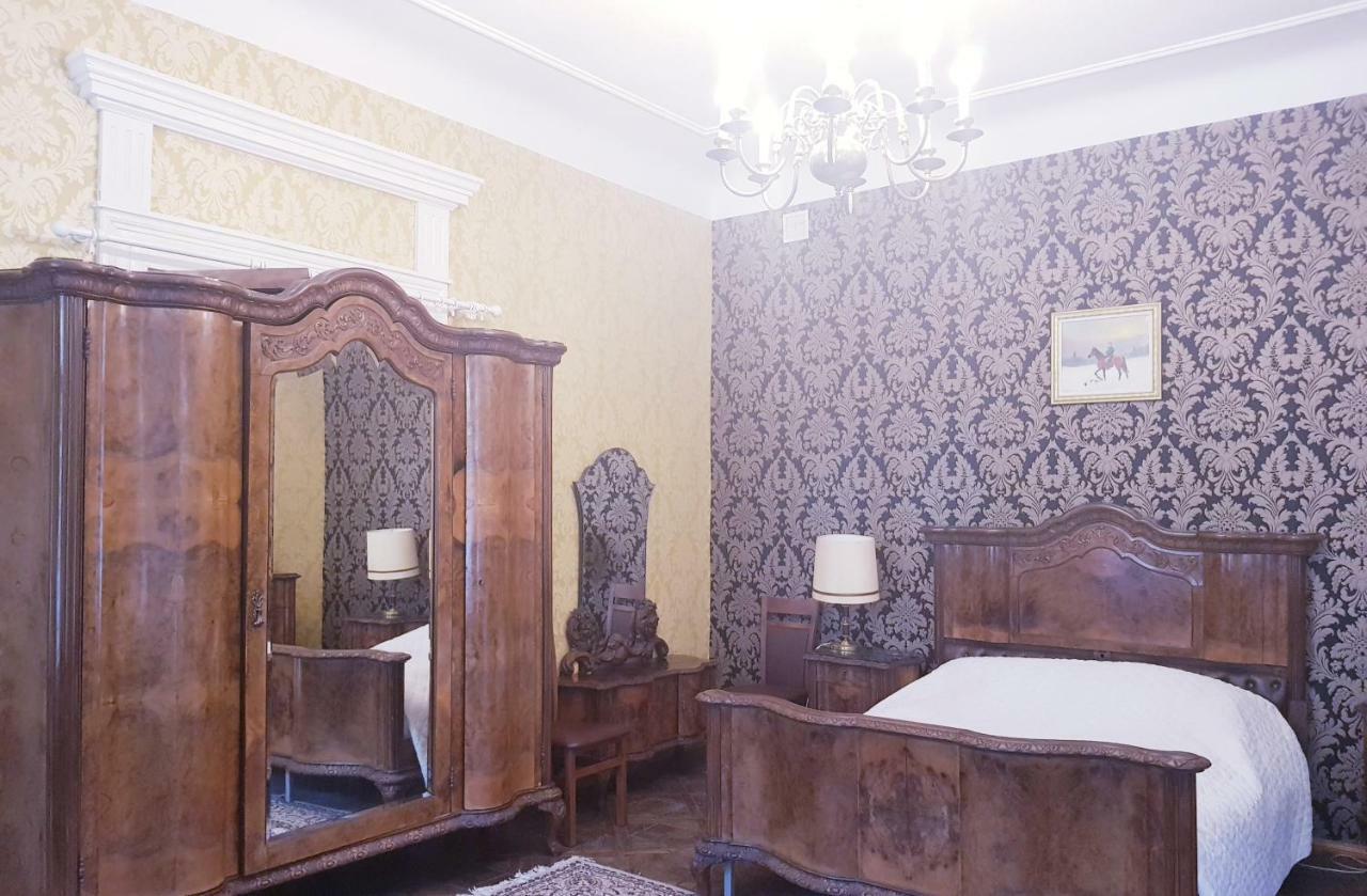 Willa Park Ostrowiec Swietokrzyski Luaran gambar